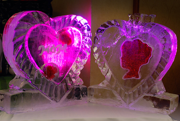 Chicago Mothers Day Holiday Hearts Ice Sculpture