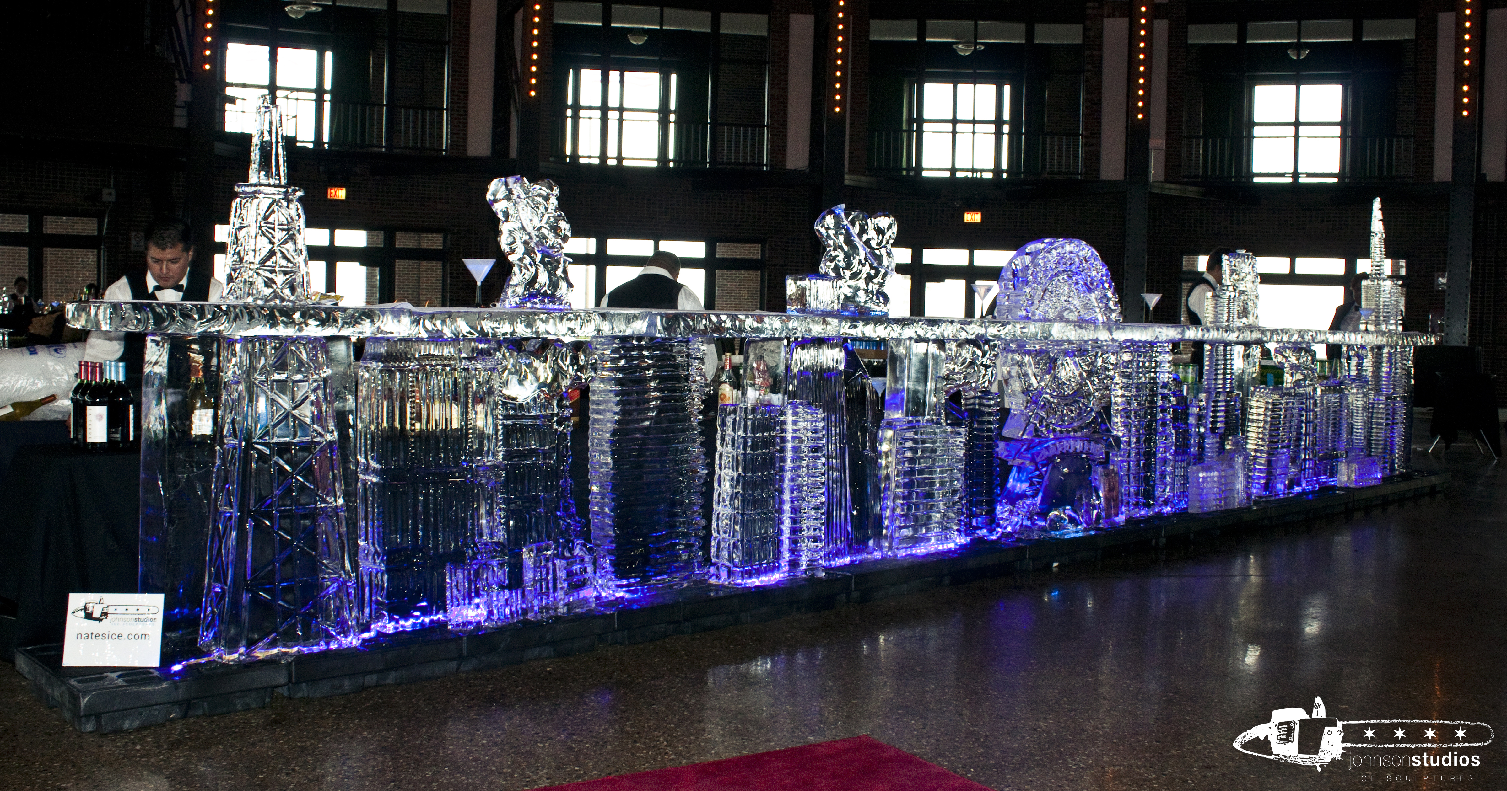 32 Foot Chicago Skyline Ice Bar